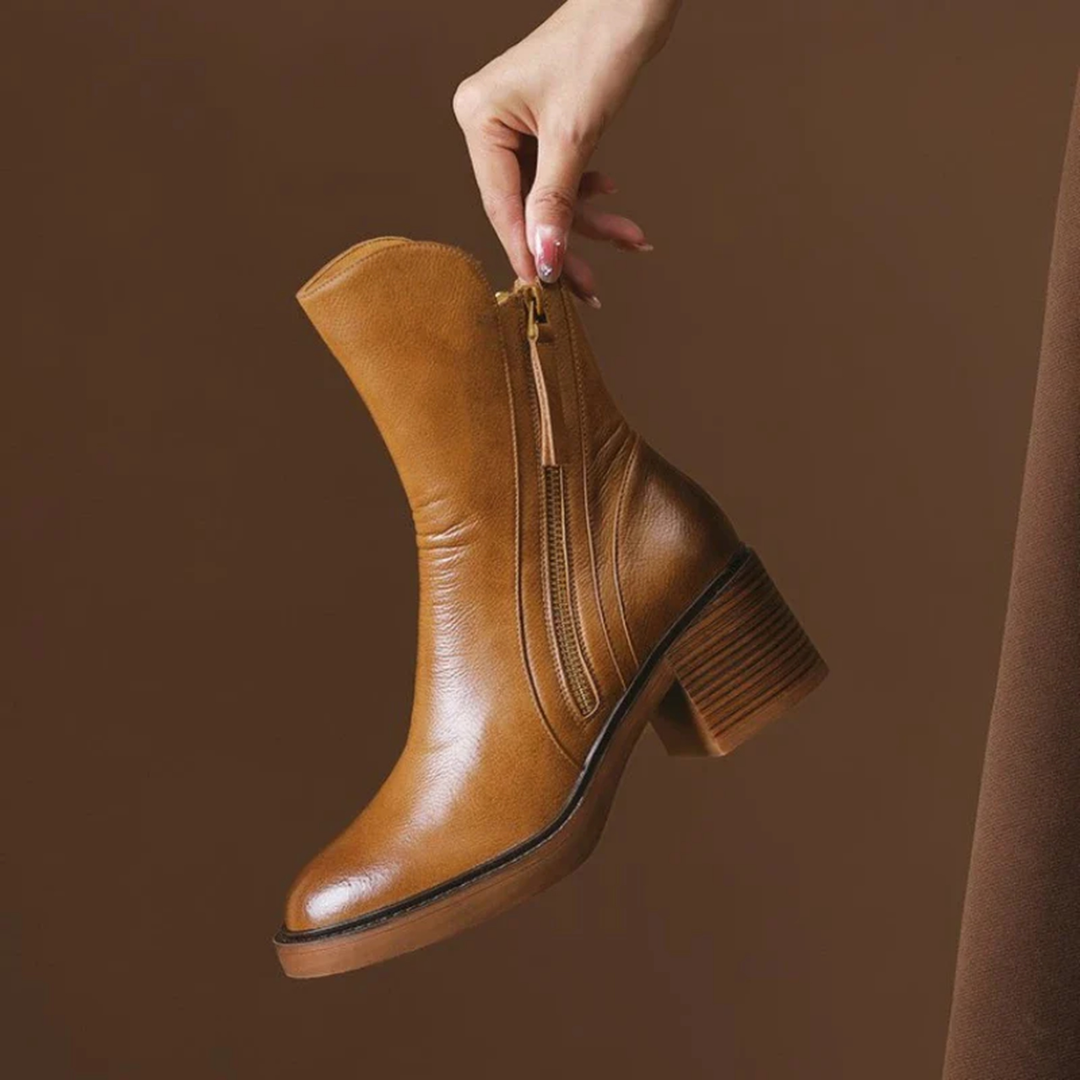 Monterey Aria Boots - 9
