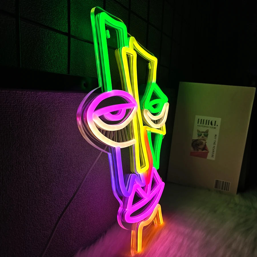 Lumari Totem Geometric Light