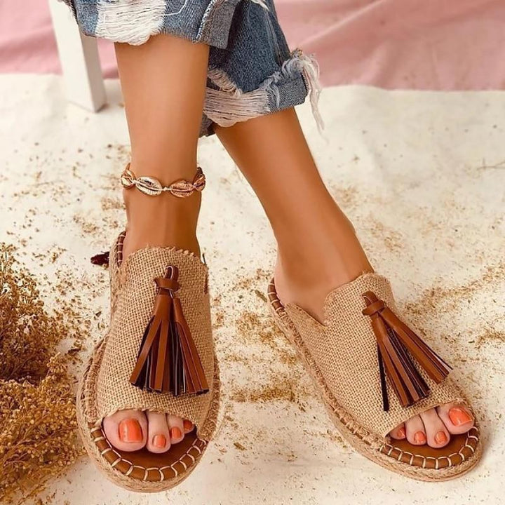 Casanova Bella Slides
